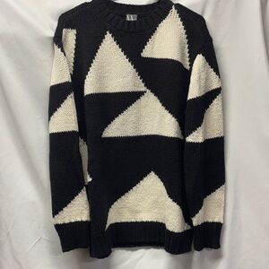 Worthington Black and White Triangle Sweater